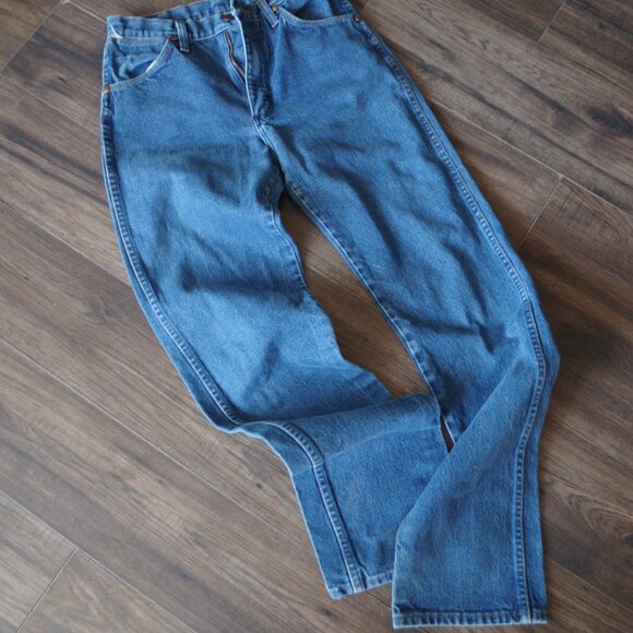 Women's Wrangler Jeans - Picture 3 of 5